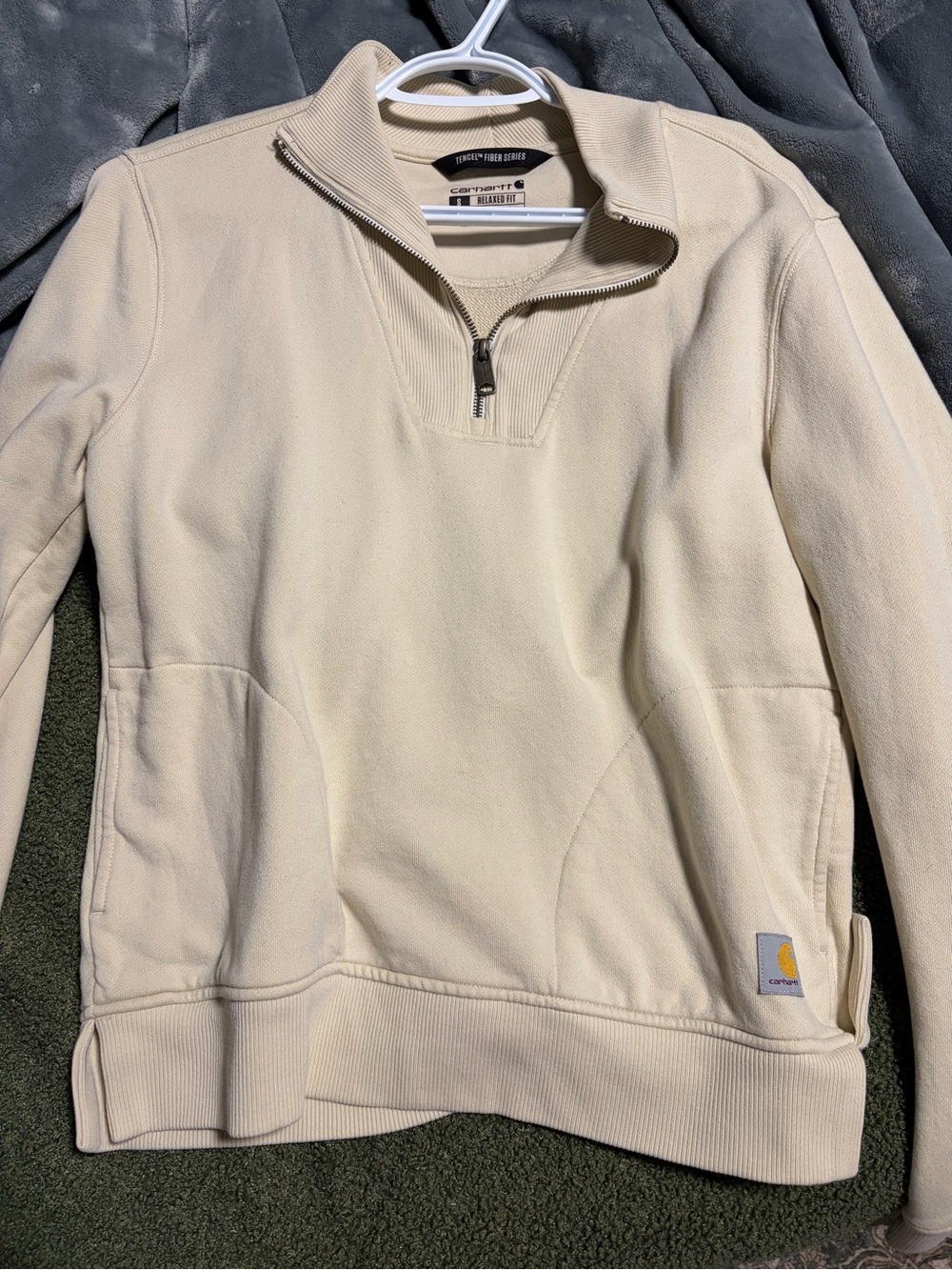 Women’s Carhartt pullover